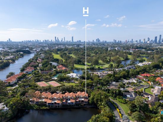 1 Fonthac/125 Santa Cruz Boulevard, Clear Island Waters, Qld 4226