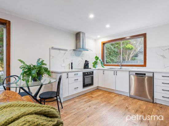 10/287 Churchill Avenue, Sandy Bay, Tas 7005