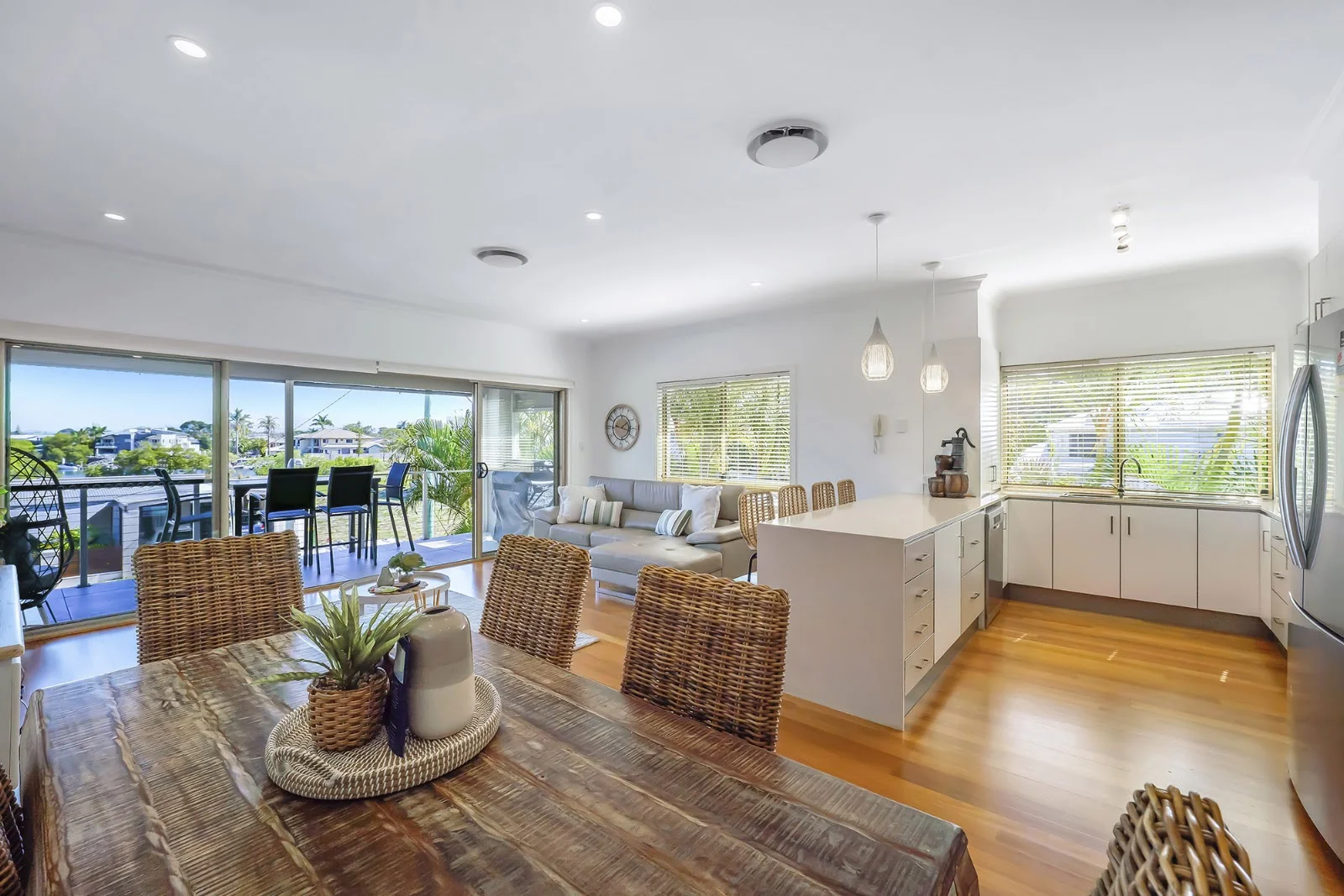 2/17 Ray Street, Runaway Bay, Qld 4216