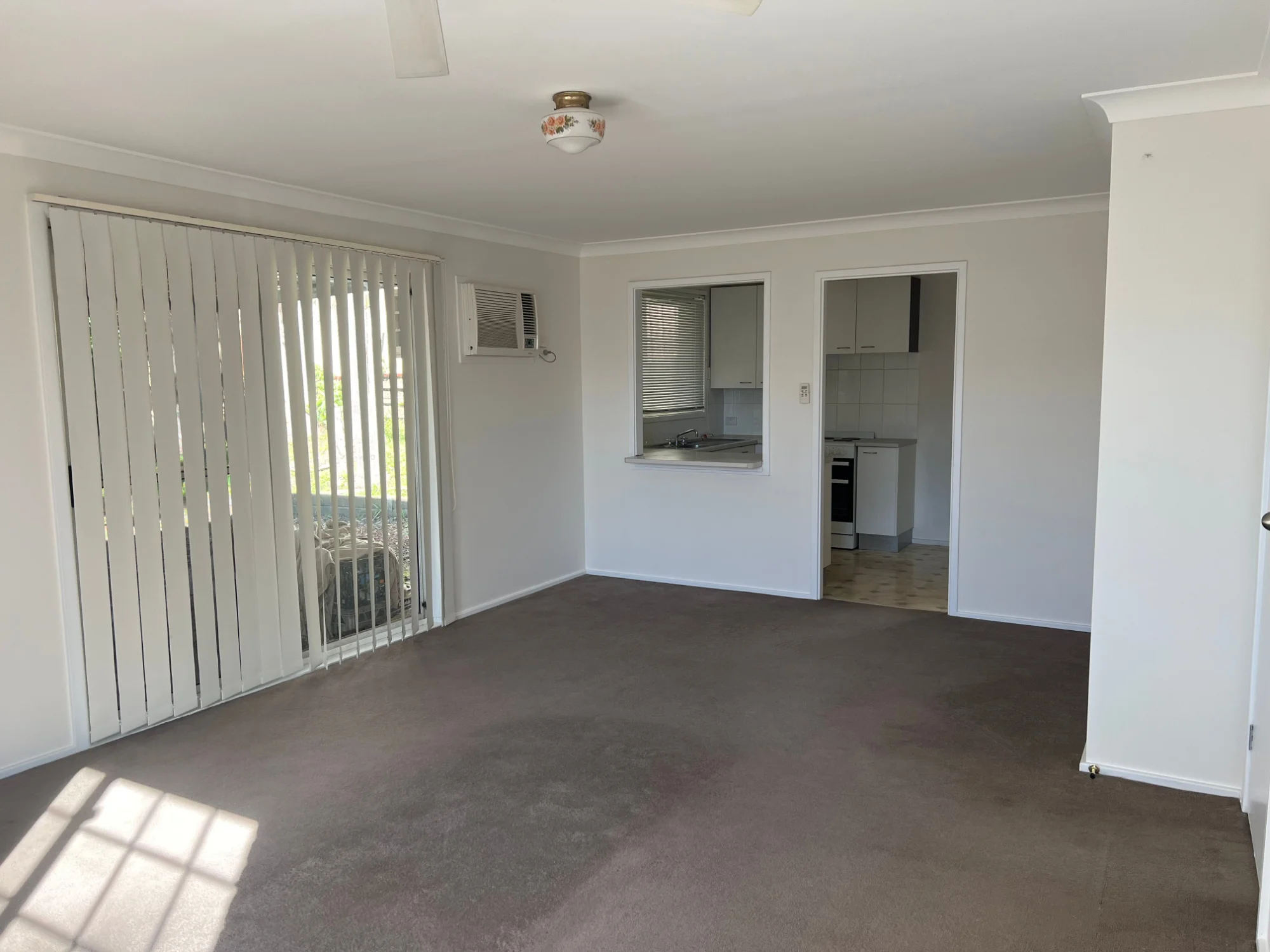 2/208 Avoca Drive, Green Point NSW 2251