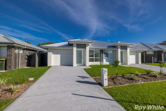 2/46 Iluka Boulevard, Forster, NSW 2428