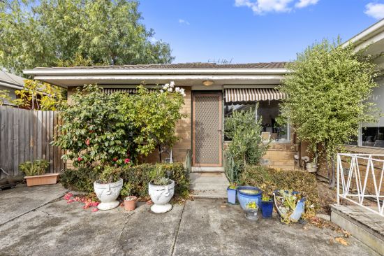 4/11 Merchiston Grove, Strathmore, Vic 3041