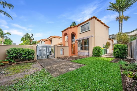 44/20 Fairway Drive, Clear Island Waters, Qld 4226