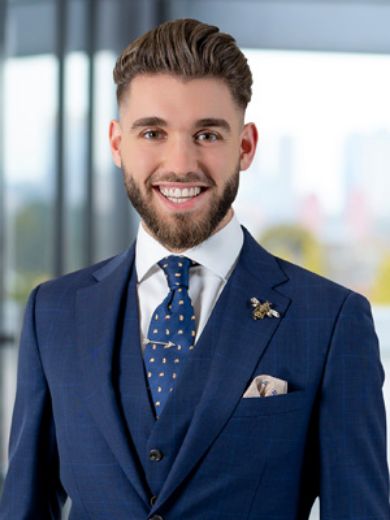 Vincent Silvestro - Real Estate Agent at Woodards - Northcote