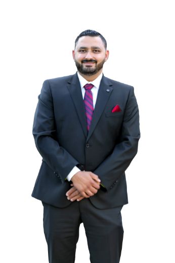 Vishu Thapar - Real Estate Agent at Rubicon Realestate 