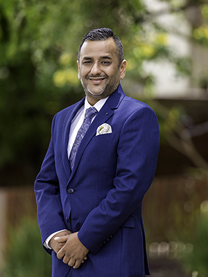 Vivek Aggarwal Real Estate Agent