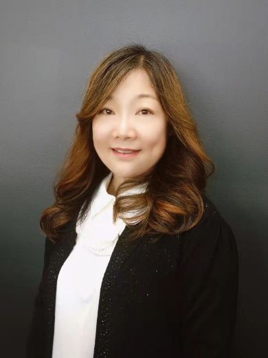 Vivian Wang - Real Estate Agent at C21 Reach