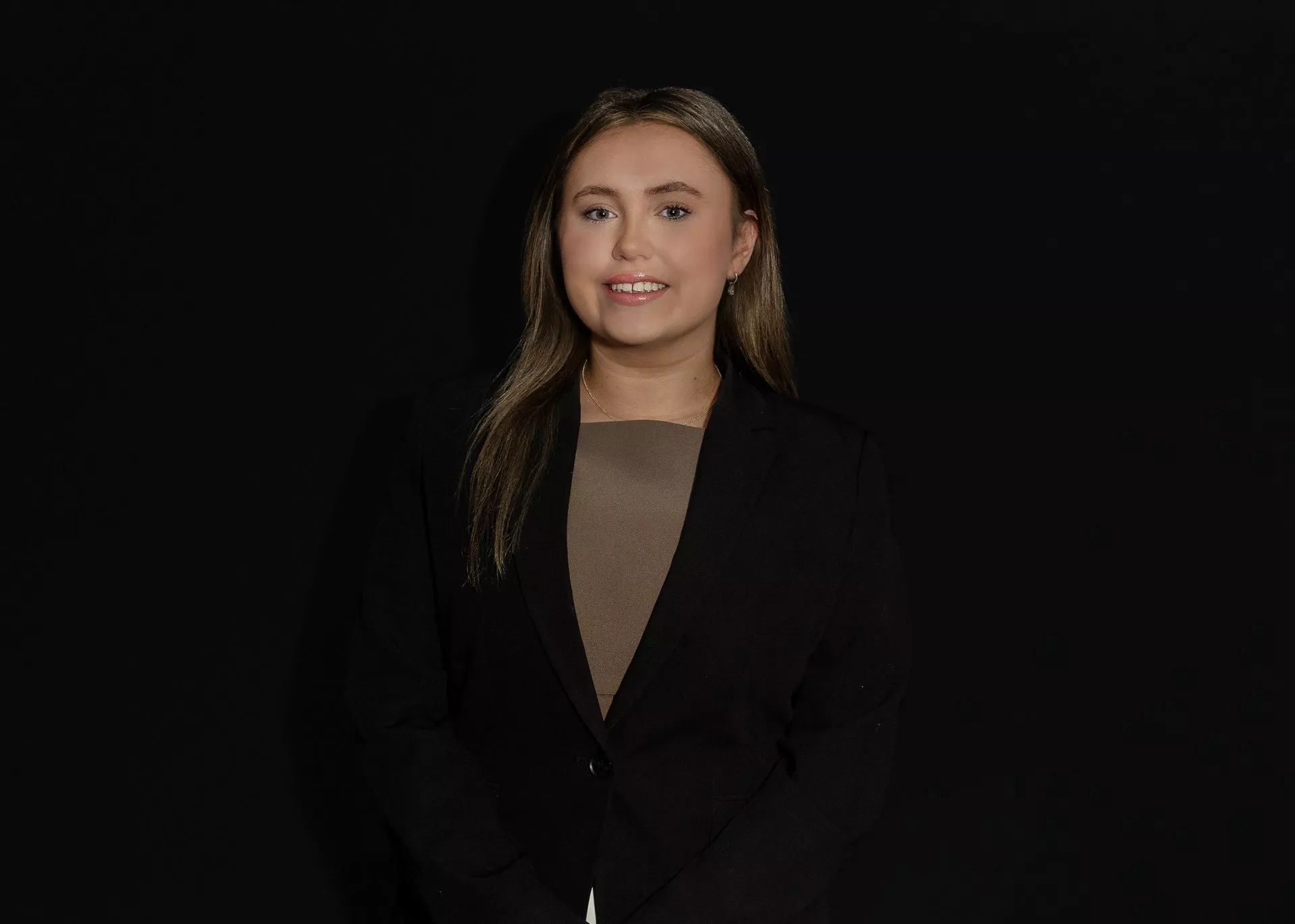 Layla Francis - Real Estate Agent