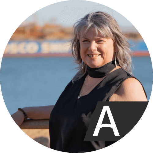Janine Bailey - Real Estate Agent