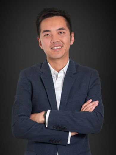 Yan Chen  - Real Estate Agent at Paramount Residential