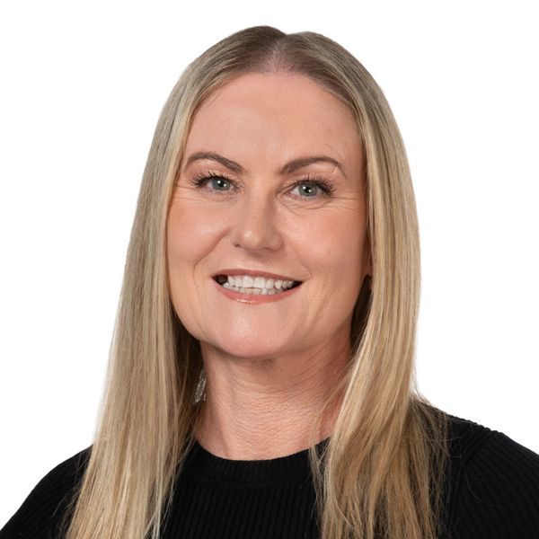 Linda Freeman - Real Estate Agent