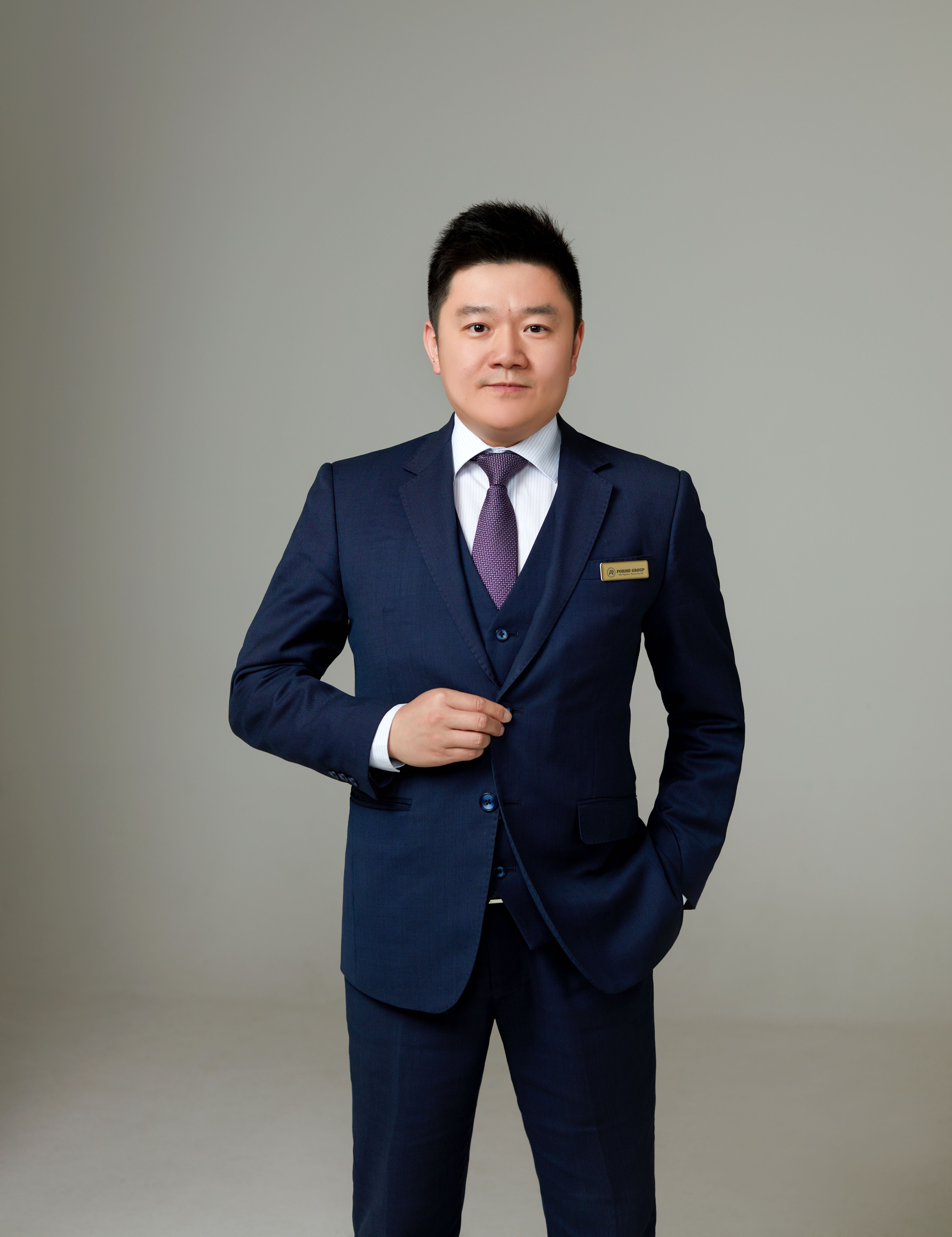 Yiqin Qian Real Estate Agent