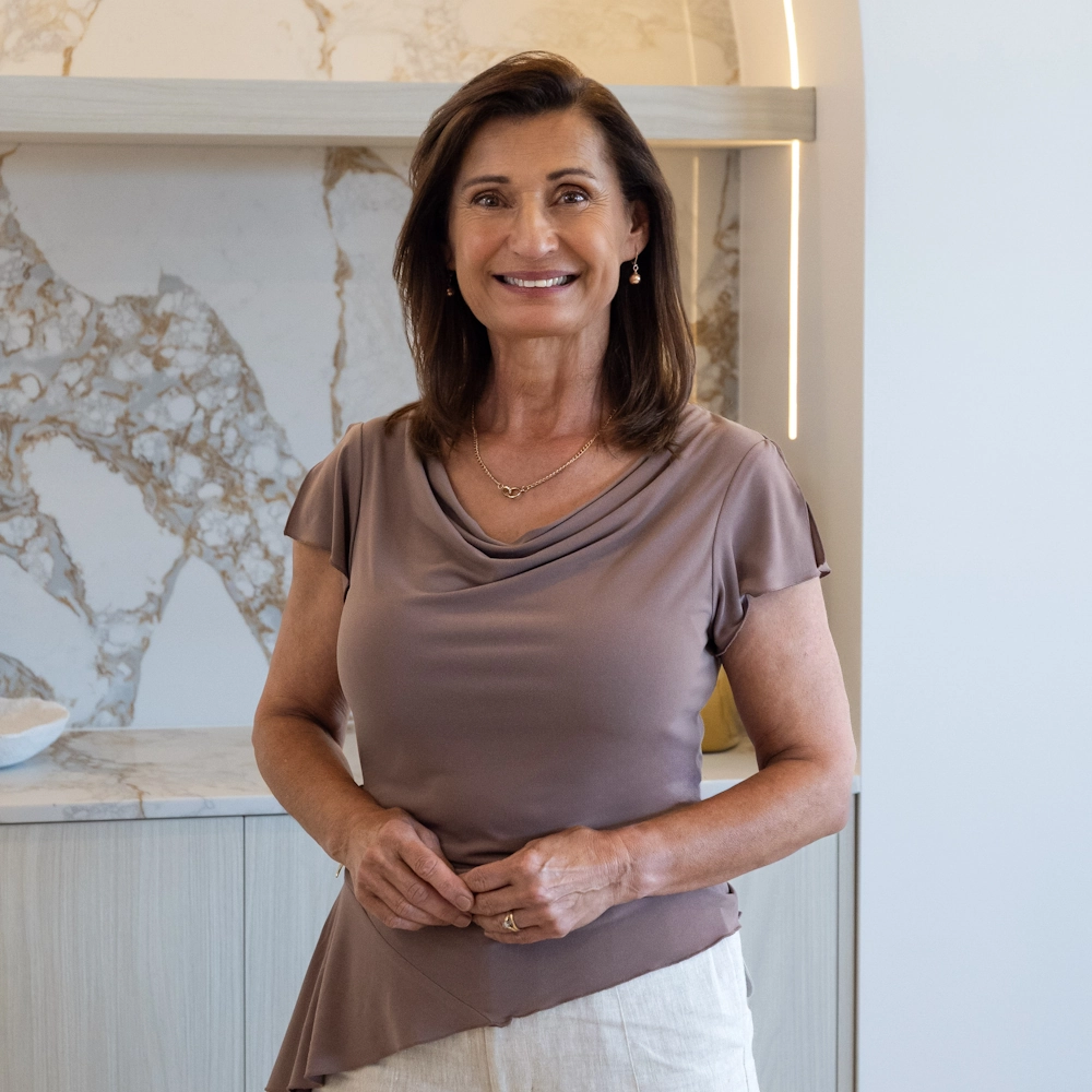 Yovanka Lee - Real Estate Agent