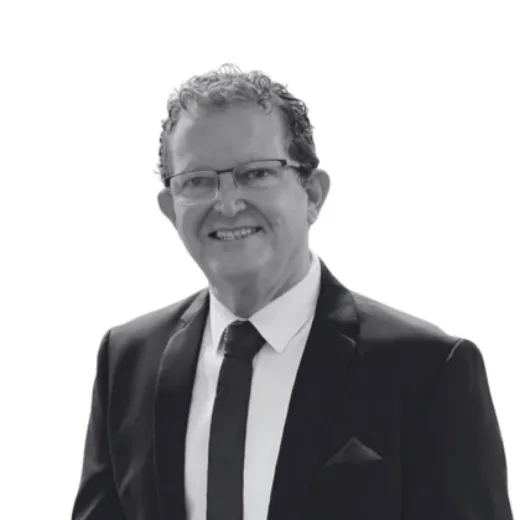 Zak Smith - Real Estate Agent at Raine & Horne - Brisbane Central