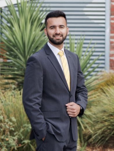 Zeeshan Rafique - Real Estate Agent at Ray White - Wollert