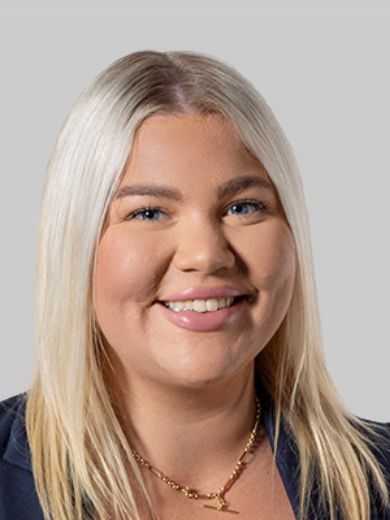 Zoe  White - Real Estate Agent at Luton Properties - Woden