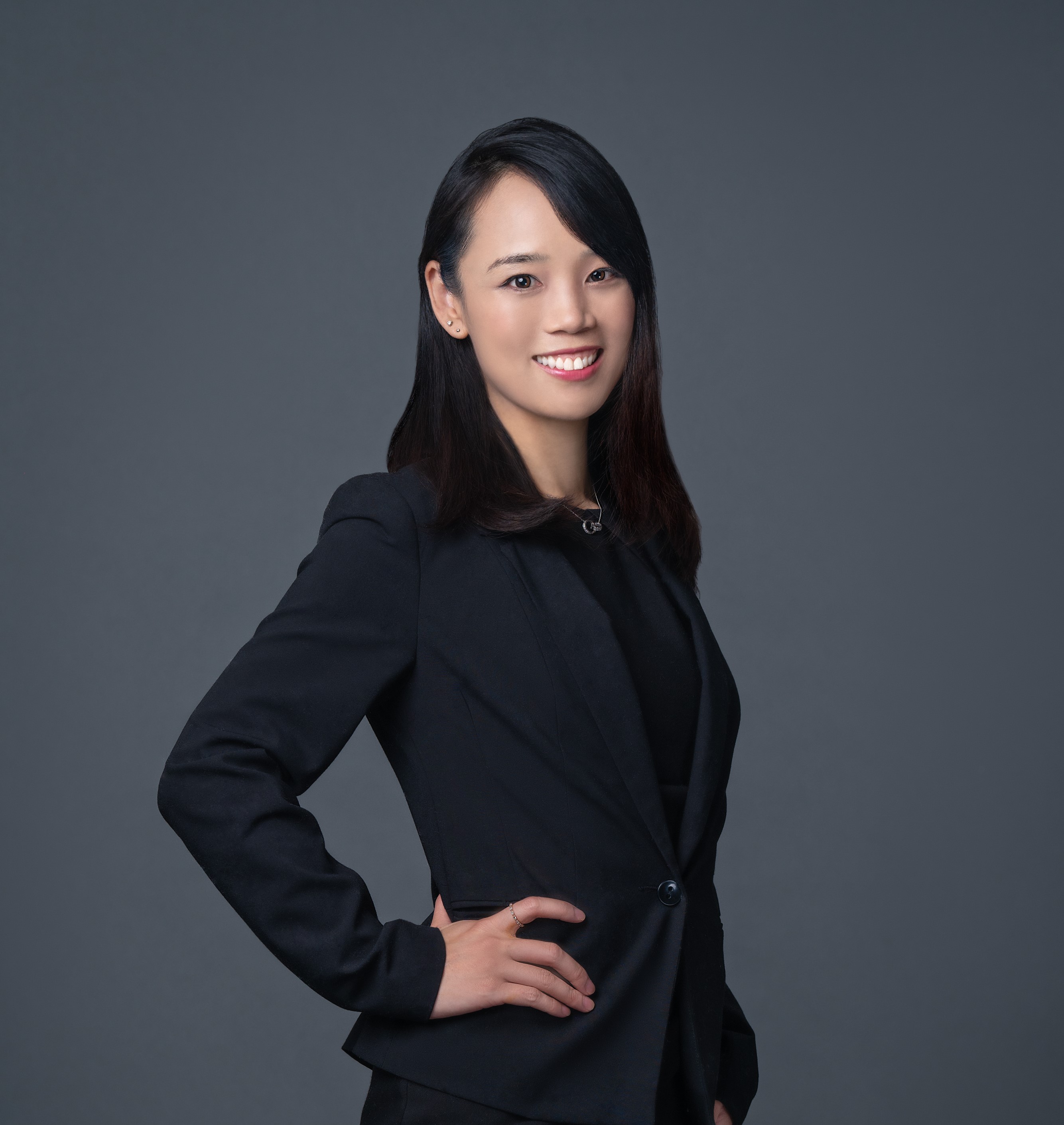 Zoey Cheng  Real Estate Agent