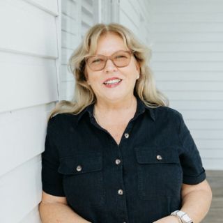 Cherie Sevenoaks - Real Estate Agent