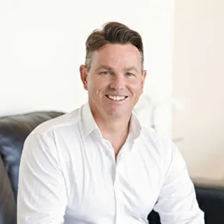 Aaron  Wallis - Real Estate Agent