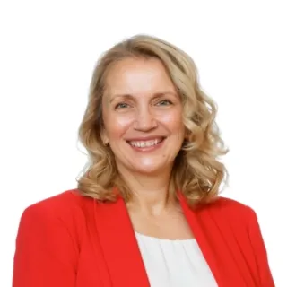 Kathy Komar - Real Estate Agent