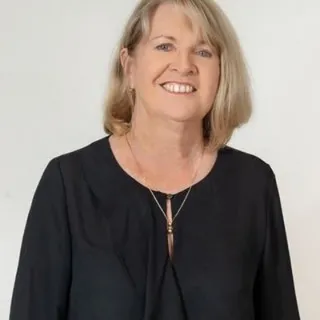 Janette  Lewis - Real Estate Agent