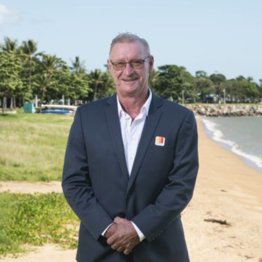 Peter MacElroy - Real Estate Agent at LJ Hooker Townsville - BELGIAN GARDENS