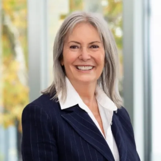 Ruth Roberts - Real Estate Agent at Woodards Real Estate Carnegie