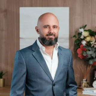 Joe Safi - Real Estate Agent