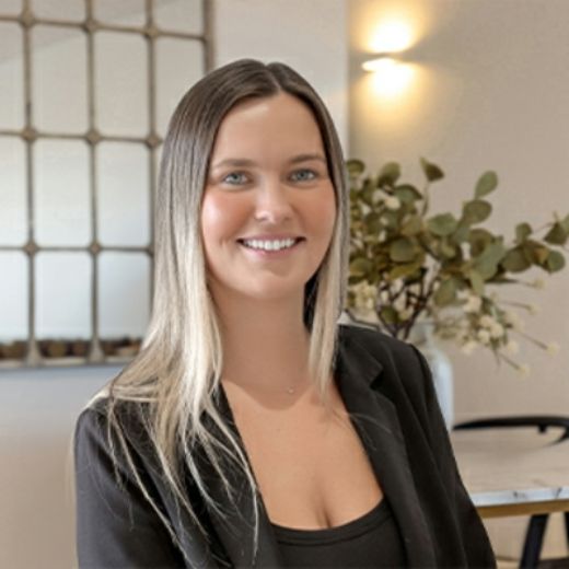 Halle Baxter - Real Estate Agent at LJ Hooker - Tumbi Umbi  |  Killarney Vale
