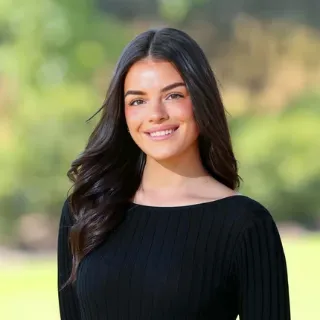 Gabriela  Blazevic - Real Estate Agent