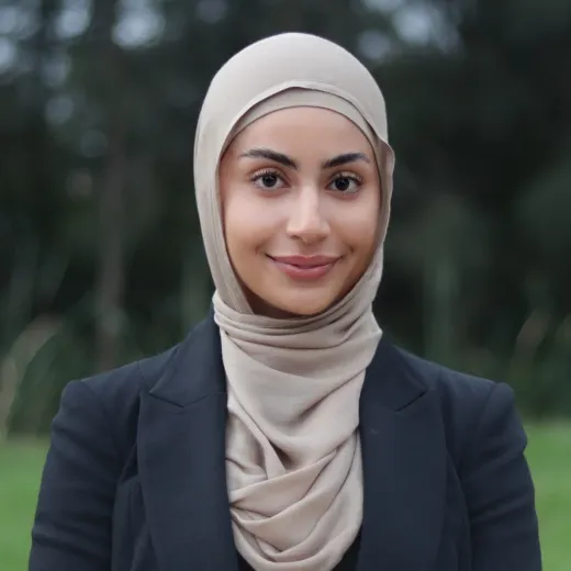 Dayna Alahmad - Real Estate Agent at Ray White Carnes Hill - HOXTON PARK