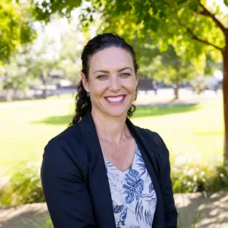 Sara Perry - Real Estate Agent