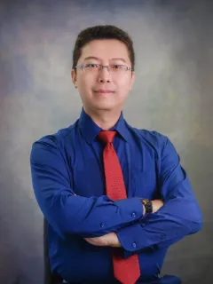 Robin(Rubing)  Yan - Real Estate Agent