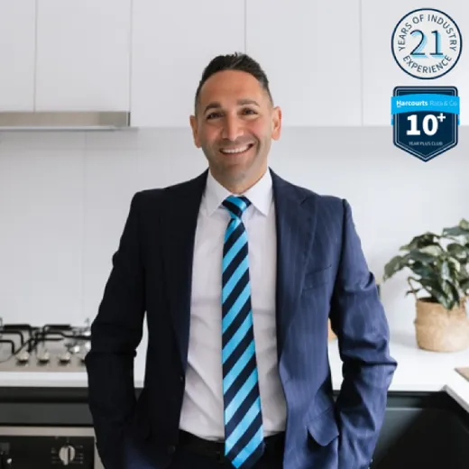 Robert Ozzimo - Real Estate Agent at Harcourts Rata & Co