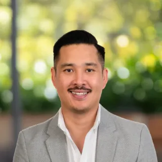Tony  Ngo - Real Estate Agent