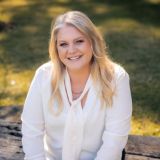 Debbie Gibbons - Real Estate Agent From - Ray White - Killcare Peninsula