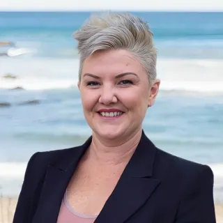 Dawn Mason - Real Estate Agent