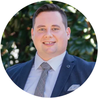 Lewis Elliott - Real Estate Agent