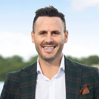 Aaron Bird - Real Estate Agent