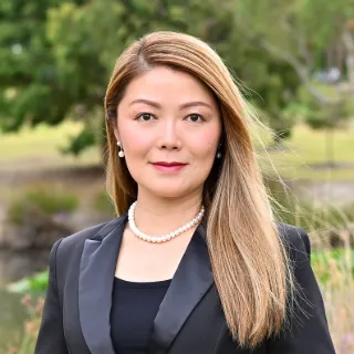Olivia Mo - Real Estate Agent