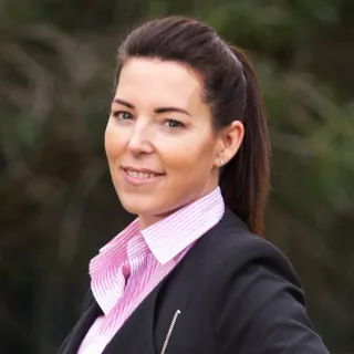 Tara Lawson - Real Estate Agent