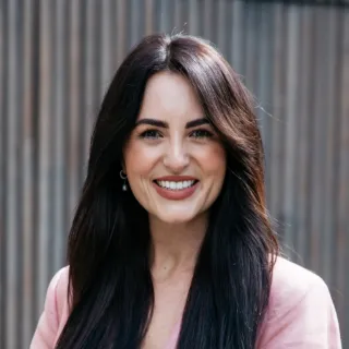 Courtney Walker - Real Estate Agent