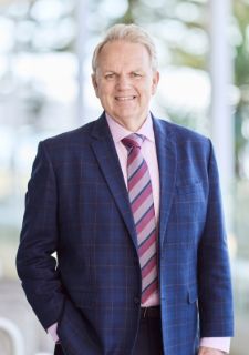 Kingsley Looker - Real Estate Agent