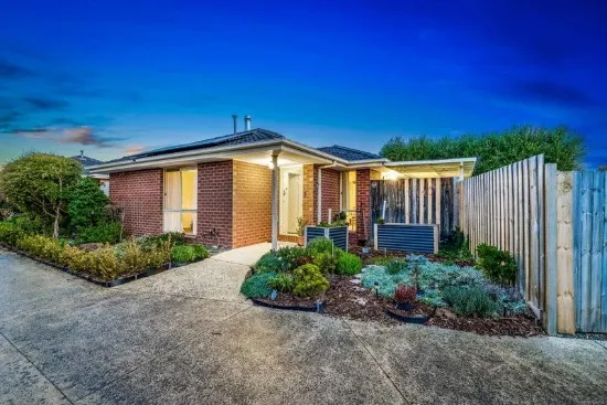 NEST, REST OR INVEST - CONTEMPORARY VILLA WITH SPACIOUS BBQ DECK!