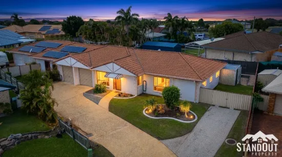 Spacious, Immaculate Duplex in Peaceful Cul-De-Sac Location