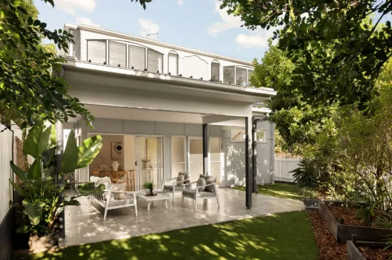 Gorgeous Modern Townhouse in the Heart of Wilston
