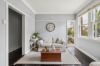 House-like feel and elegant details in the heart of Crows Nest