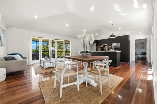 The Ultimate Dual Living Family Haven and Entertainer on 2,049m² Overlooking Riv