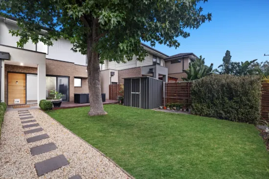 Flexible Living & Low-Maintenance Appeal in Chelsea Heights