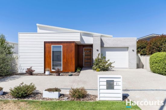 Elegant Coastal Villa - Downsize without Compromise
